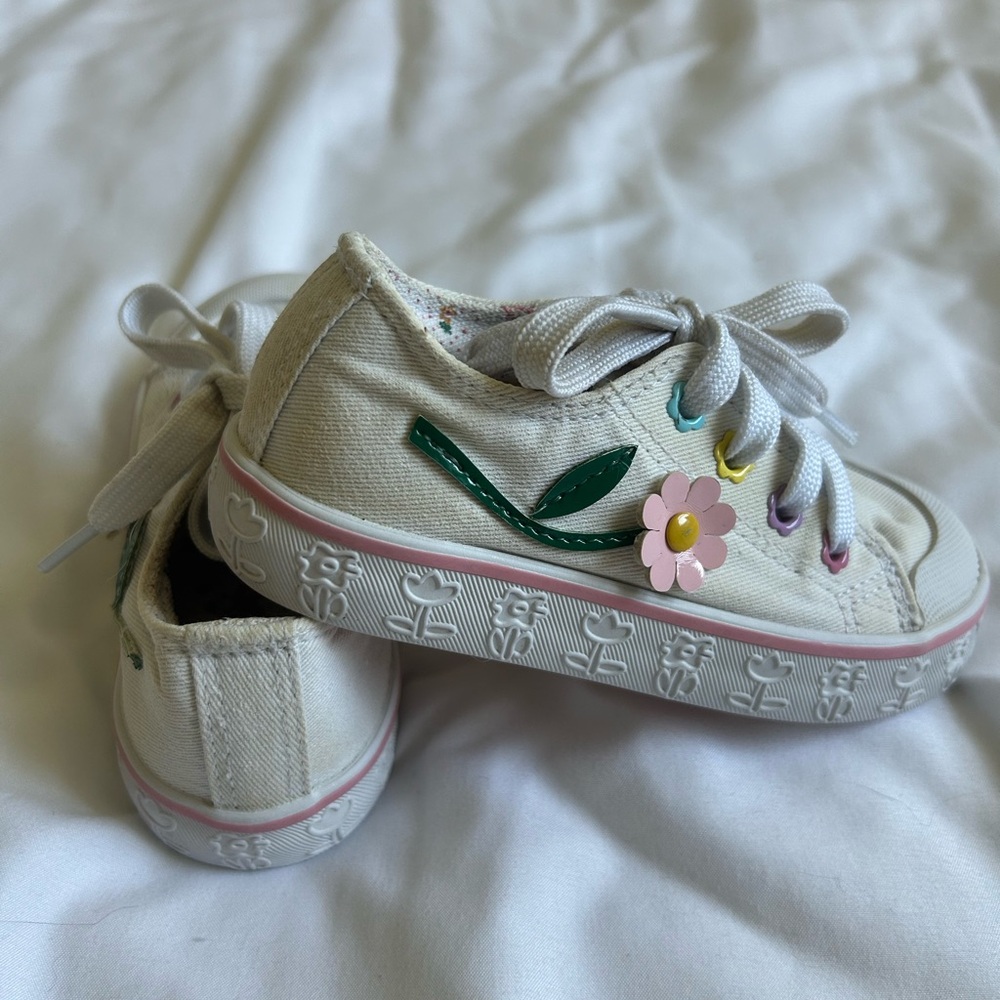 Charming Kids' Sneakers with Floral Design